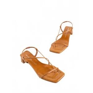 NEW INTENTIONALLY BLANK women's anca patent leather heel sandal in toffee